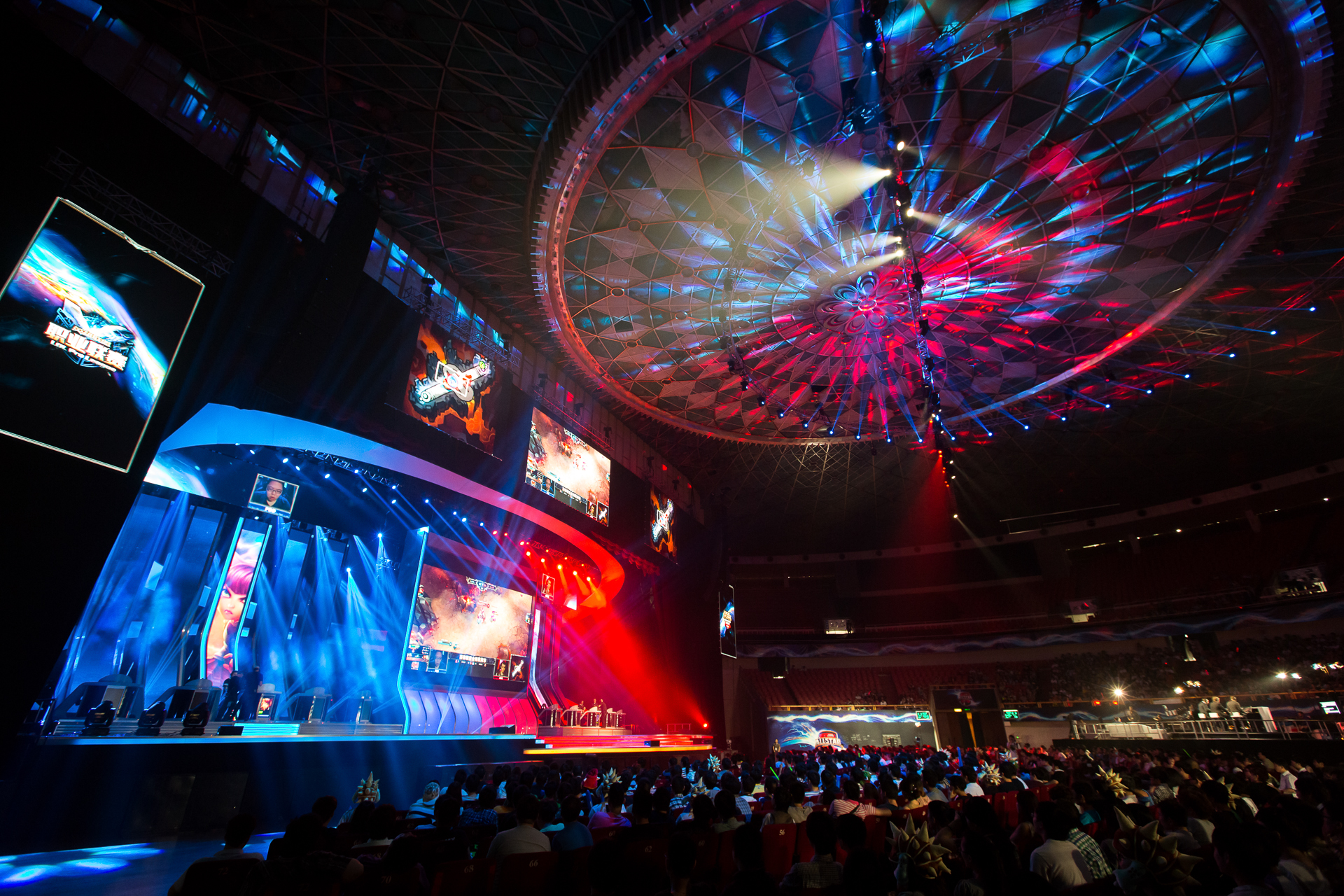 无畏契约》携手公益组织改造运动环境，14片球场重塑城市运动空间